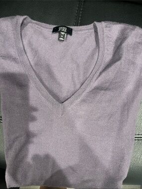 Spurr Men’s Purple V-Neck Sweater
